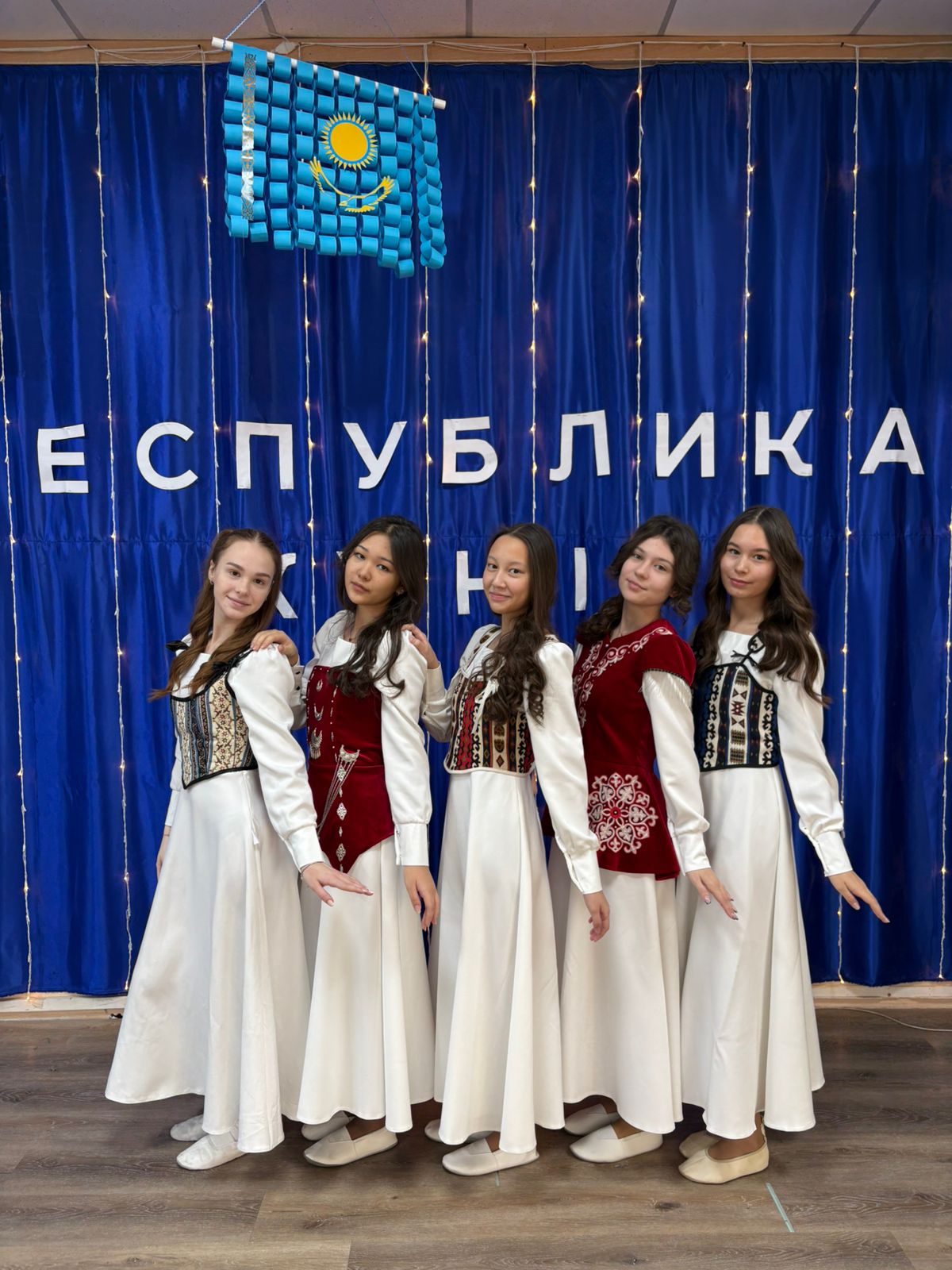 "Челлендж казахских национальных костюмов"