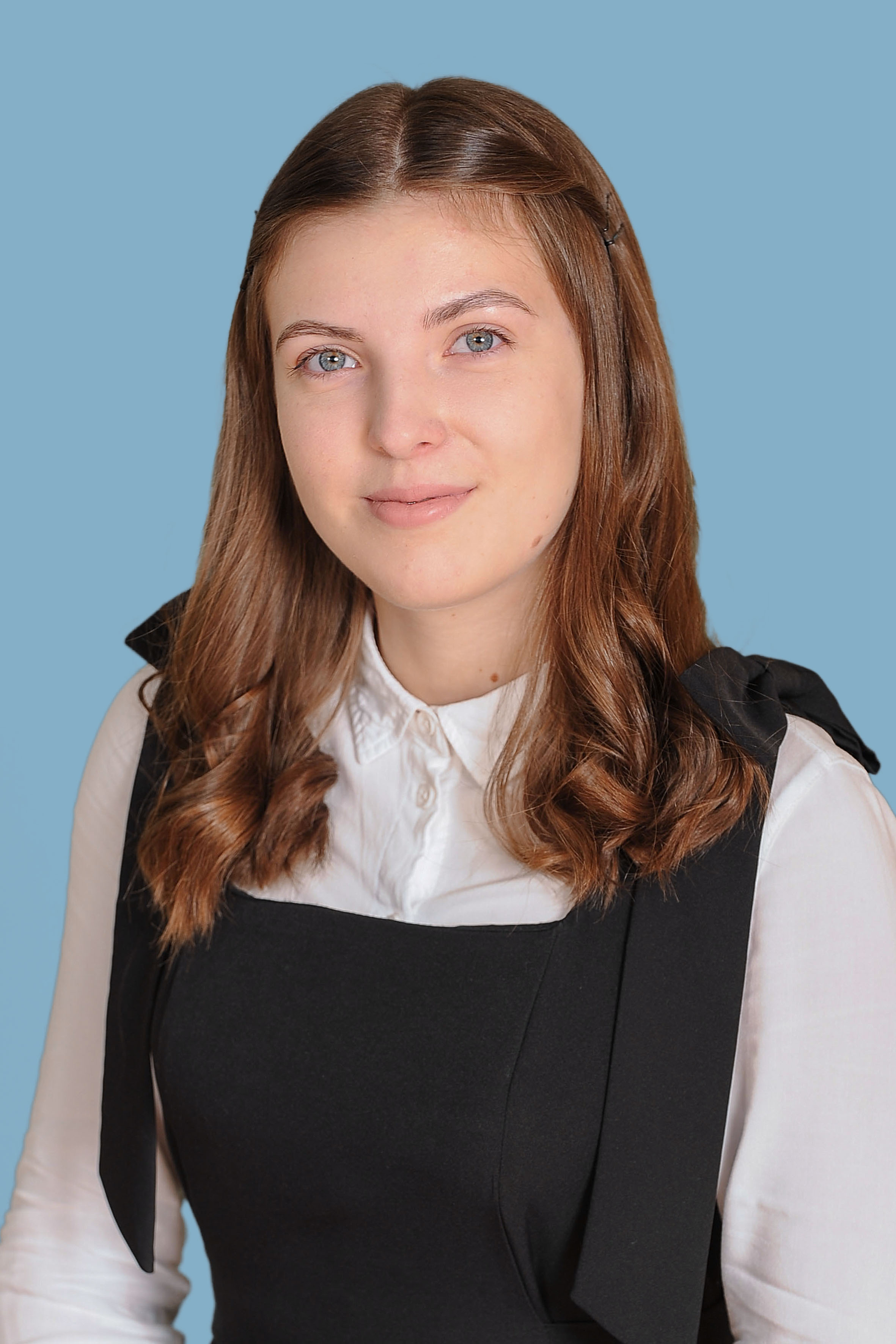 Волкова Виктория Александровна – учитель английского языка, педагог-организатор
